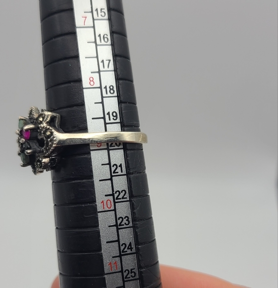 Incredible multistone ring with emerald, sapphire, ruby, and marcasite - Picture 6 of 7